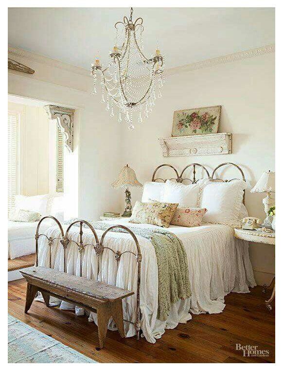 Shabby Chic bedroom