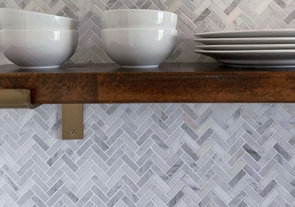 herringbone pattern in kitchen tiles