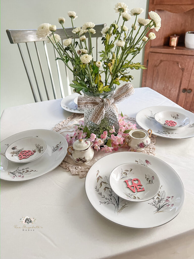elegant tablescape for valentines